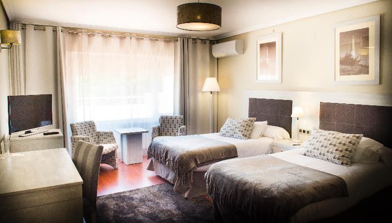 Sports Hotel Nayade Los Ángeles de San Rafael Dış mekan fotoğraf